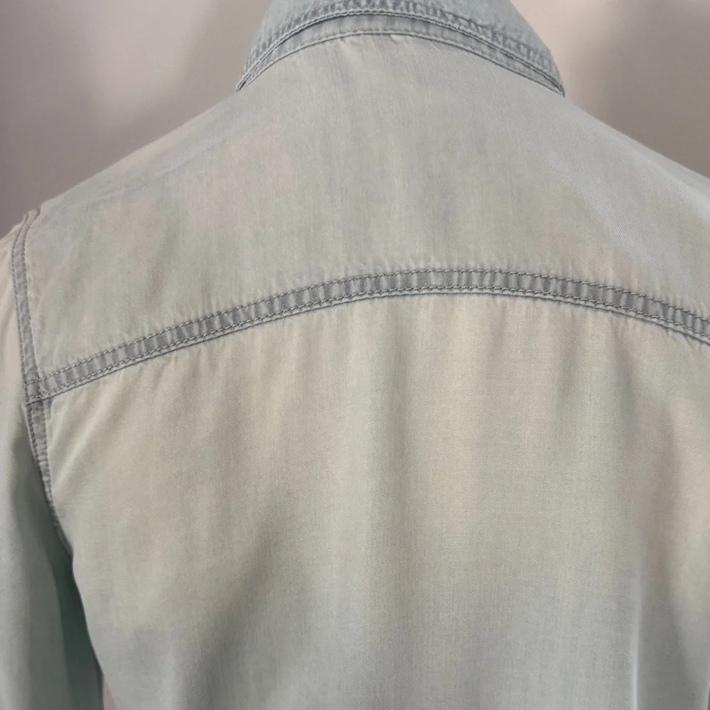 Light Wash Denim Button-Up Shirt - Picture 6 of 9